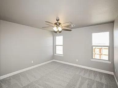 Photo - 7621 Woodford Ave