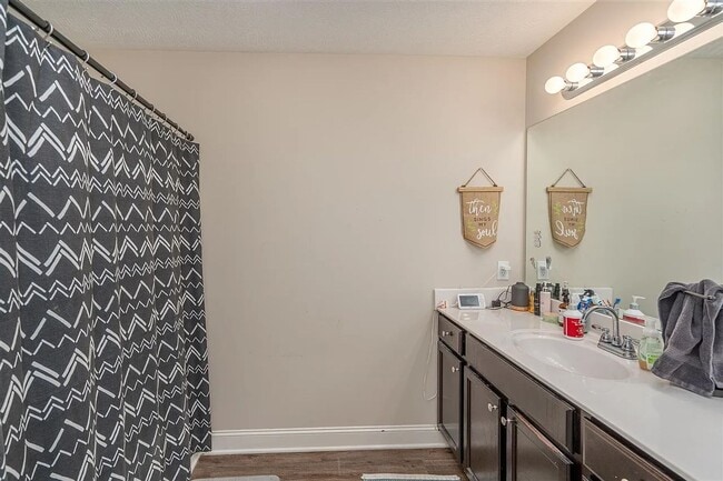 Photo - For Rent