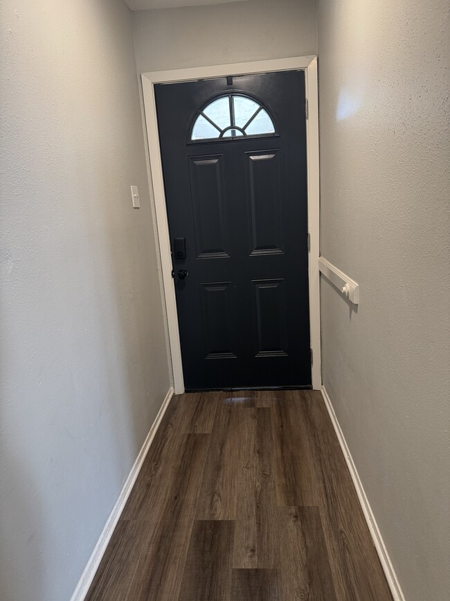 Photo - 7427 Slippery Elm St