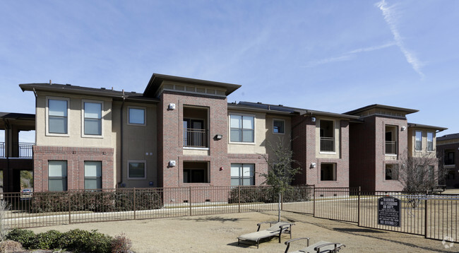 26 Comfortable Apartments on ledbetter in dallas texas for Near Me