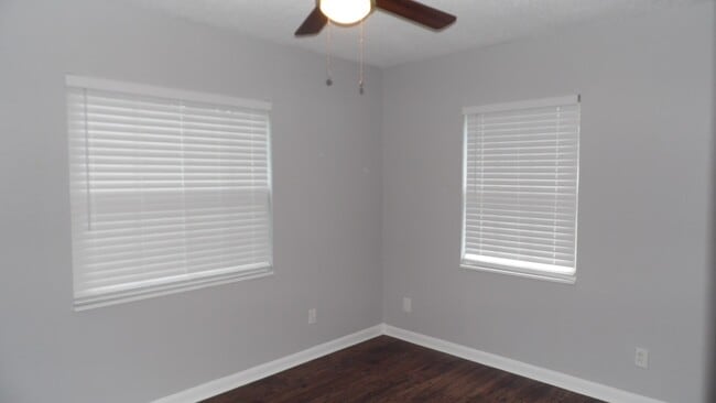 Photo - Creekside Apartments