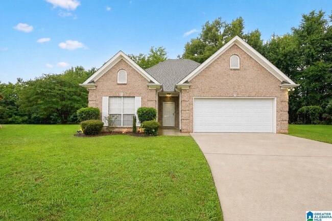 Building Photo - 560 Summit Cir