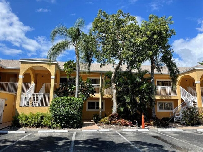 Building Photo - 441 SE 10th St Unit D104