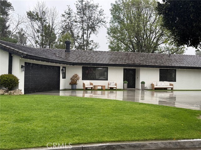 Photo - 1530 Robin Way