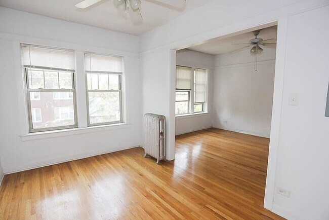 Photo - 5103 N Winchester Ave Unit 2