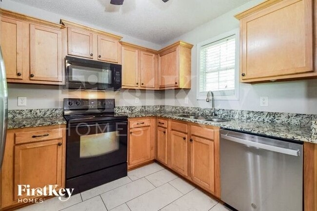 Photo - 161 Garrison Ct