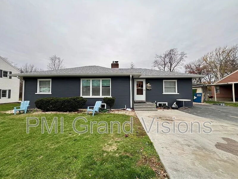 Photo - 1528 Division St House