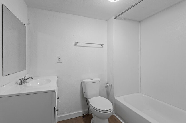 Photo - 10 Frank Cir