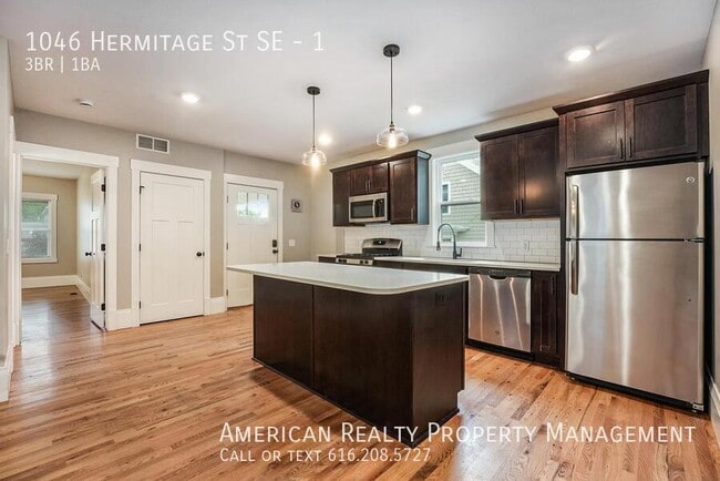 Photo - 1046 Hermitage St SE Unit 1