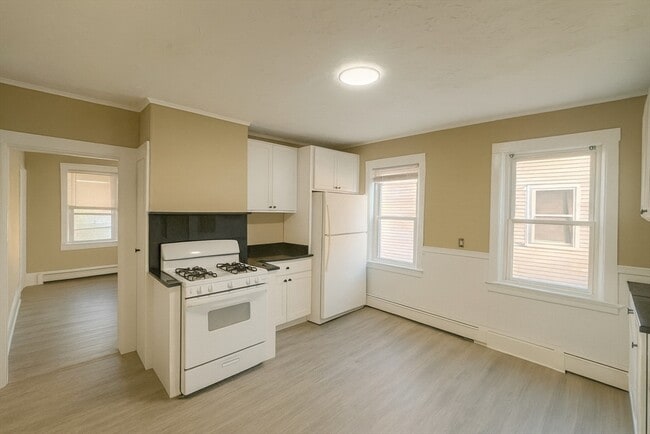 Building Photo - 40 Purchase St Unit 1