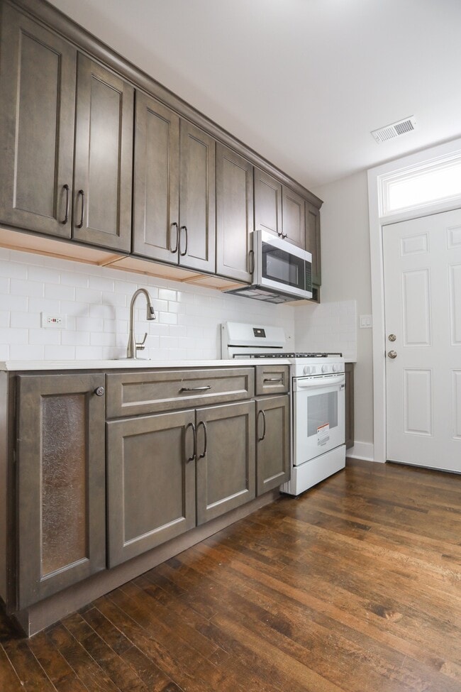 Photo - 2709 N Kilpatrick Ave Unit 2