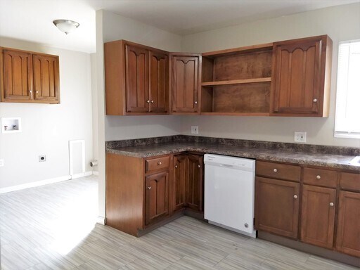 Photo - 4381 Marlowe St