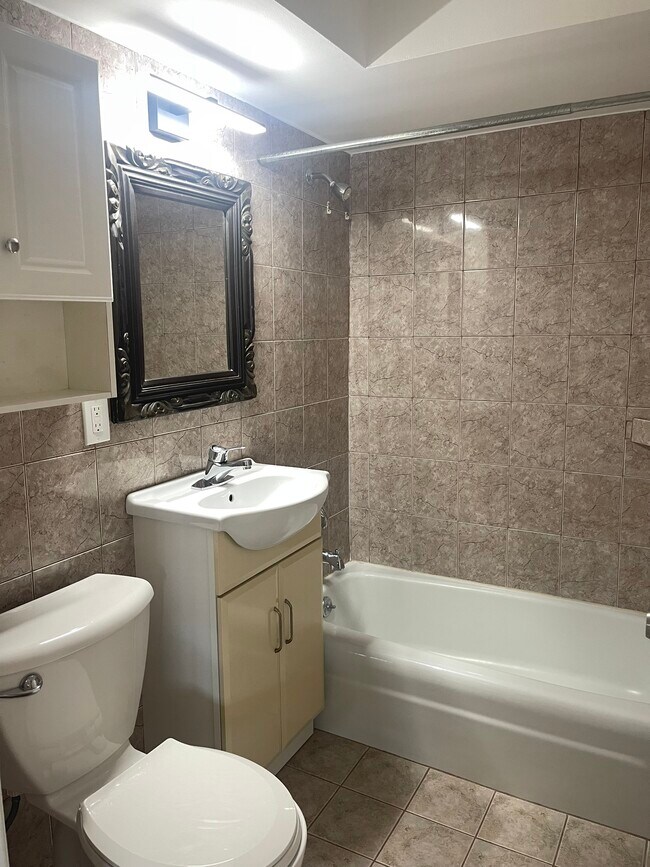 Photo - 2531 Thatcher Ave Unit 3C