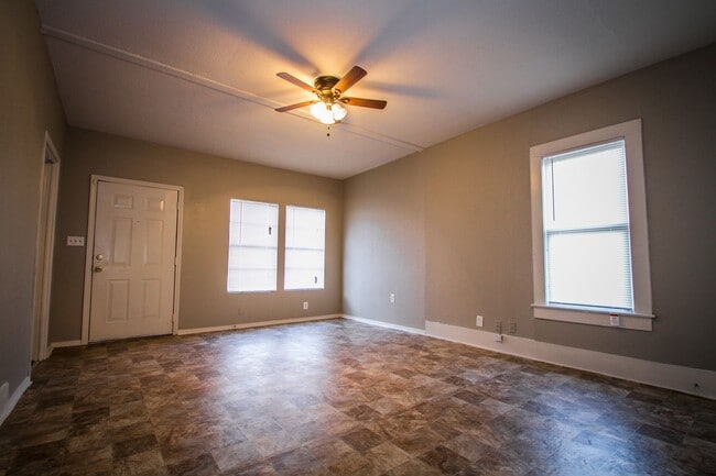 Photo - 512 Cooper St