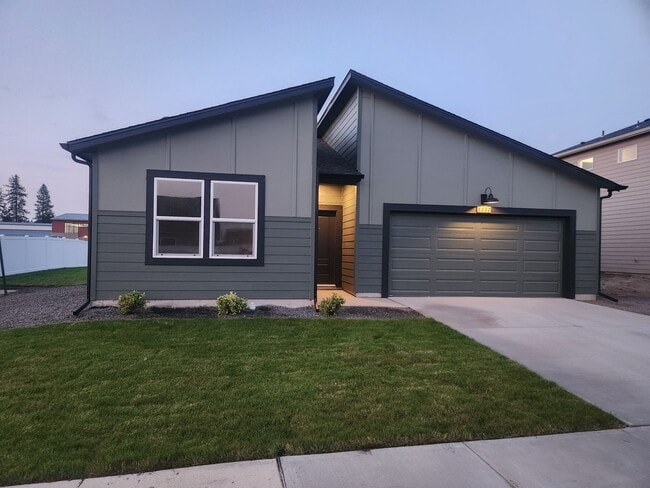 Building Photo - 8727 W Millsap Ln Rental