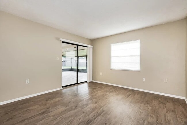 Photo - 1726 Lk Crst Ave
