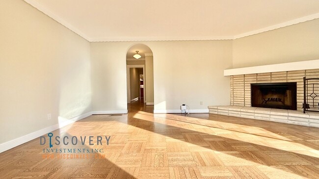 Photo - Updated MCM Gem in Adams Point