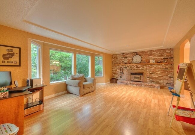 Photo - 303 Point Fosdick Pl NW