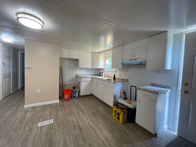 Photo - Spacious 2 bed, 1.5 bath Home FOR RENT in ...