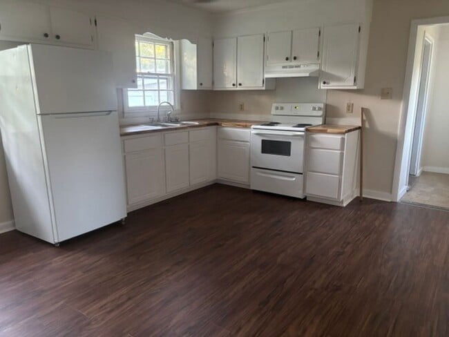 Photo - 312 Wood Haven Dr