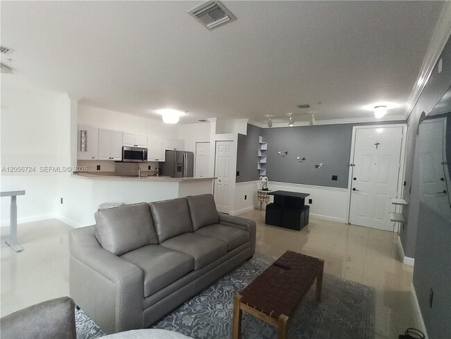 Building Photo - 4400 SW 160th Ave Unit 1025