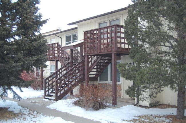 Building Photo - 1532 Trent Ct Rental