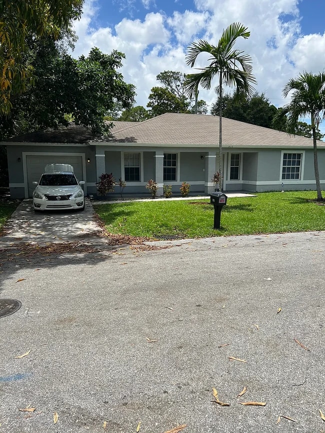 Photo - 813 NW 19th Ave