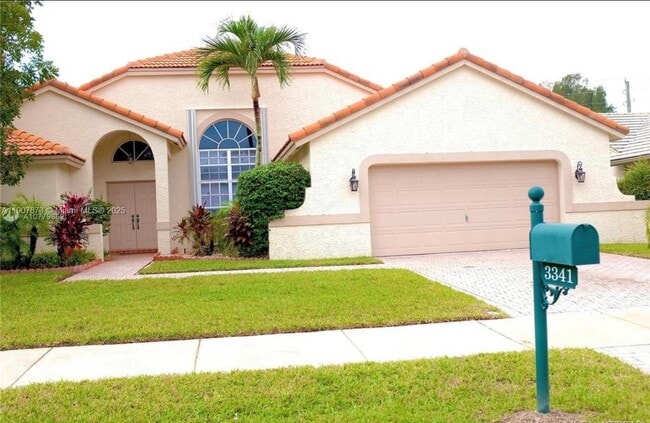 Building Photo - 3341 Overlook Rd