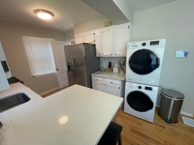 Photo - 6212 41st Ave Unit A