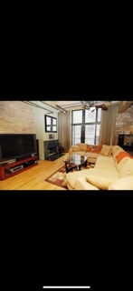 Building Photo - 1525 S Michigan Ave Rental
