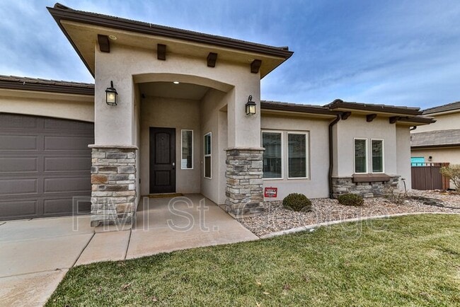 Photo - 3731 E Shooting Star Ln