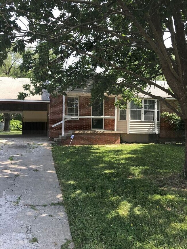 Photo - Charming 2 BED 1 BATH - NICE UPDATED INTER...