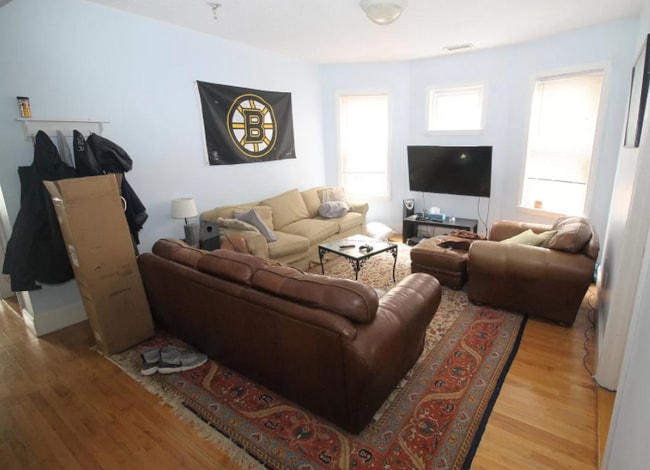 Photo - 9 Harvard Ter Unit 1