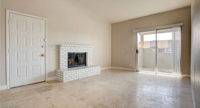 Photo - 3769 Carlyle Dr Unidad 153