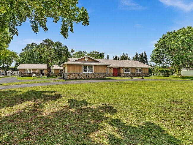 Photo - 5310 SW 109th Ave