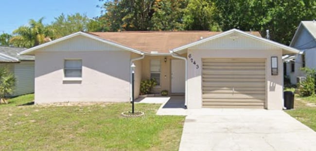 Building Photo - For Rent – Charming 2 Bedroom Home in New Port Richey