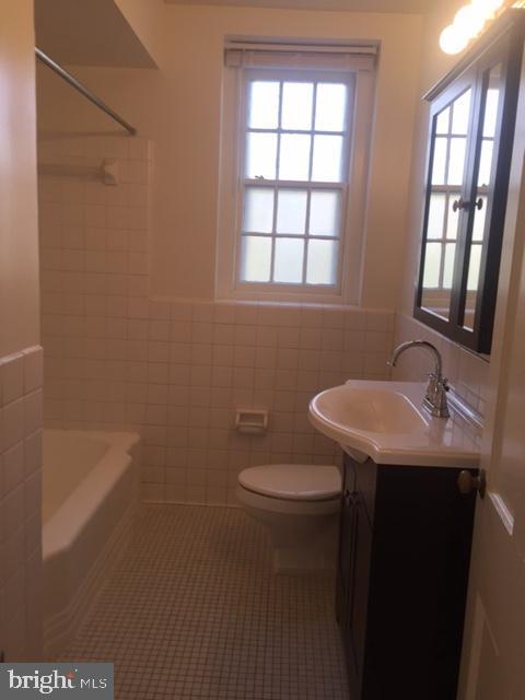 Building Photo - 3861 Newark St NW Unit D466