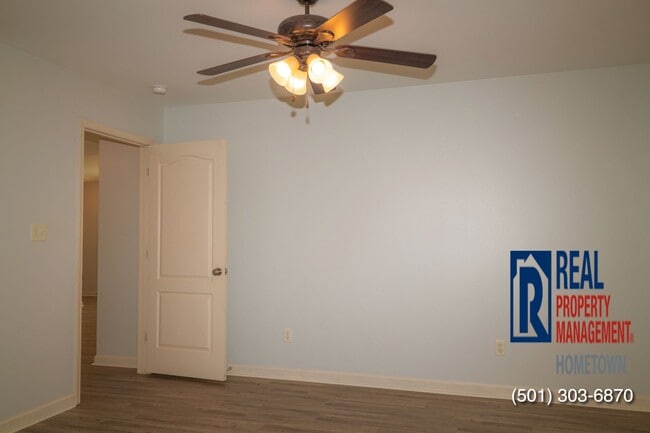 Photo - 104 Austin Ln