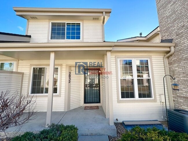 Building Photo - 2032 S Xenia Way