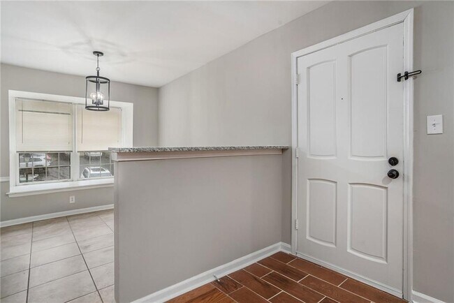 122 Maison Pl NW