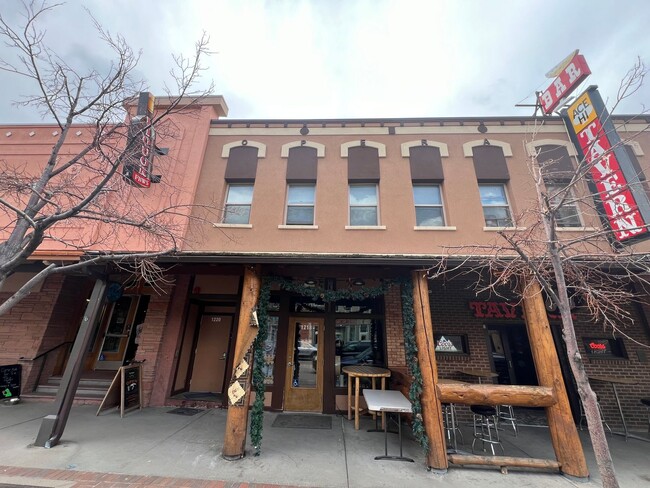 Building Photo - 1220 Washington Ave Unit #1