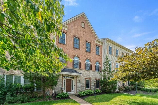Building Photo - 42524 Rowderbury Square Rental