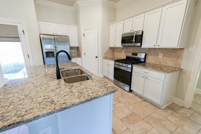 Photo - Beautiful 3 bedroom/2 bathroom in Willow Heights