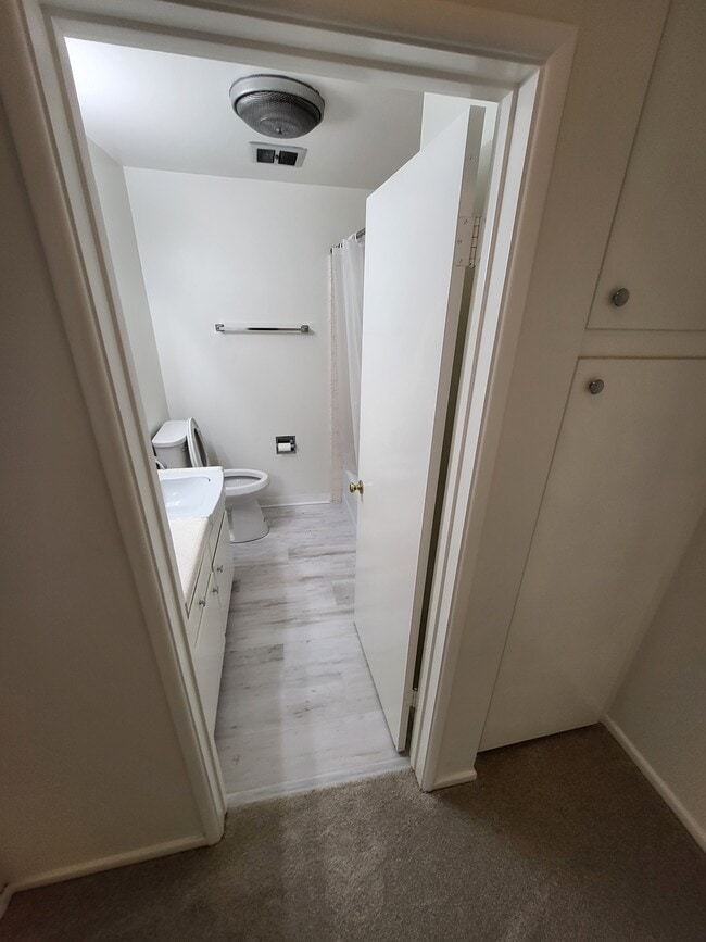 Photo - 2302 E 2nd St Unit 2E