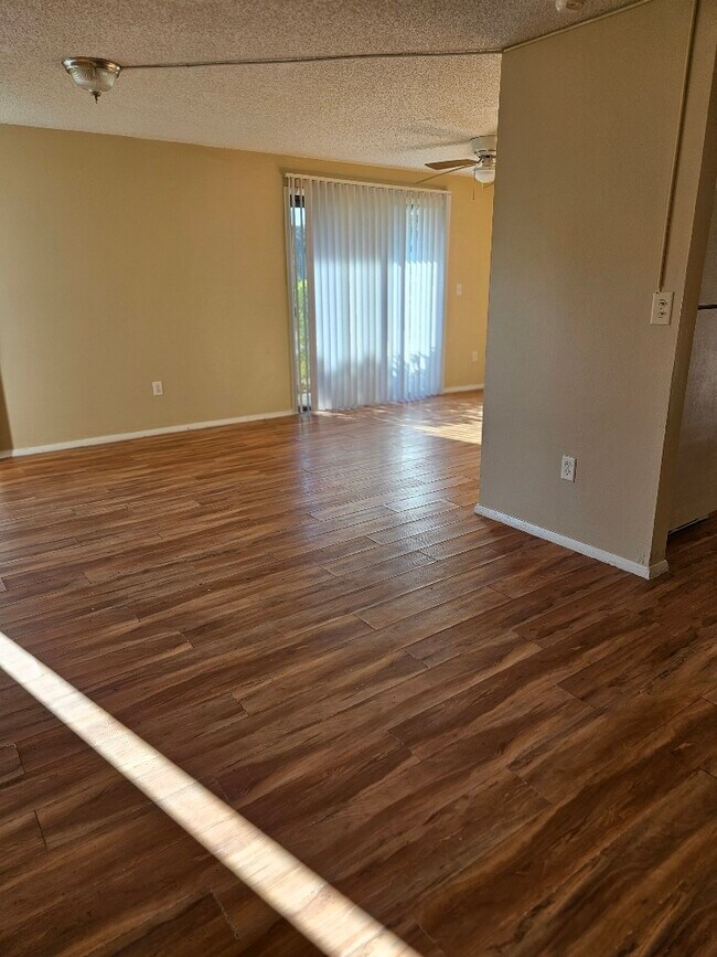 Photo - 129 Camphor Cir Unidad 129F