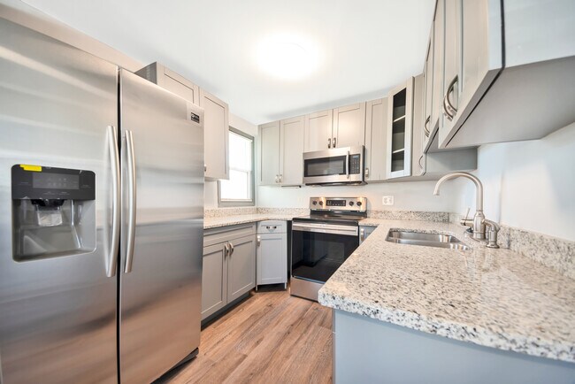 Photo - 2310 24th Ave N Unit B