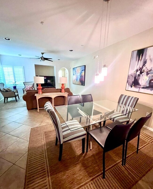 Photo - 3935 E Rough Rider Rd Unidad 1063