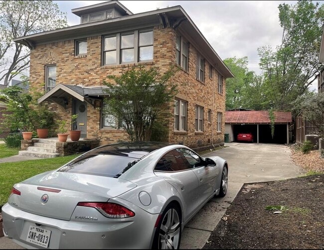 Building Photo - 1706 Hawthorne St