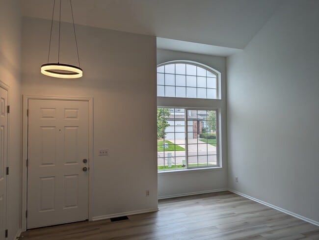 Photo - 9464 W Hinsdale Pl