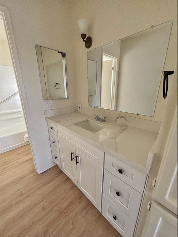 Photo - 1034 N Kemp St Unidad G